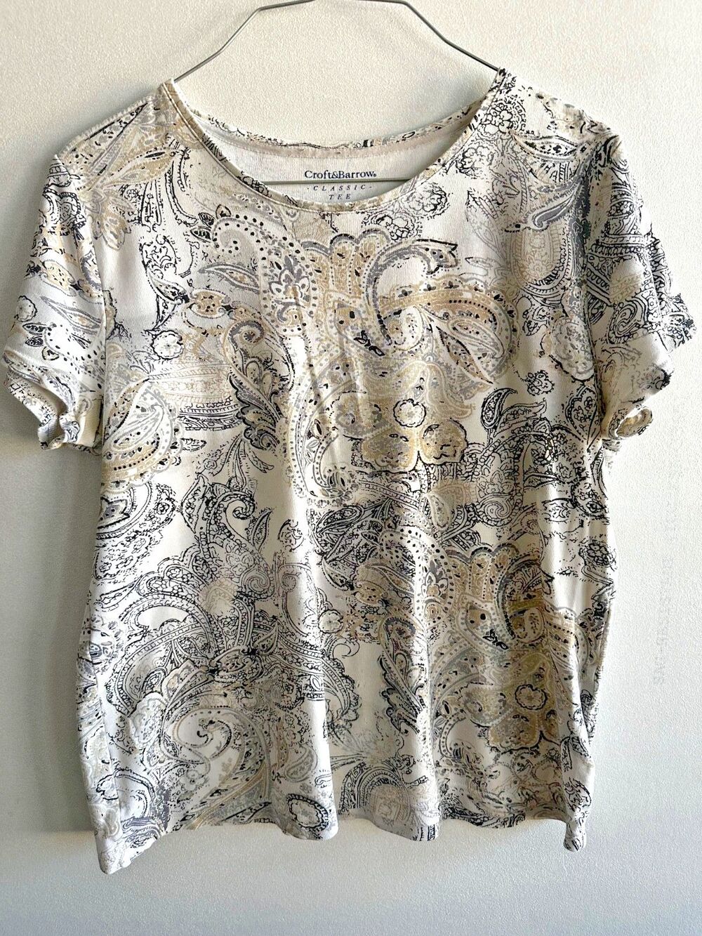 Croft Barrow Crew Tee S Paisley Cotton Black White Tan Boho Indie Hippie Casual